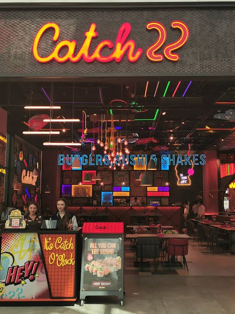 Weekend Dining At Catch 22