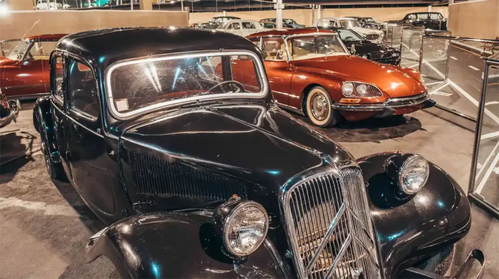 Al Ain Classic Car Museum