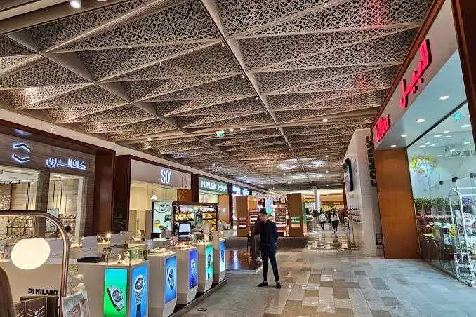 Explore the Dynamic Hub At Galleria Mall Jumeirah